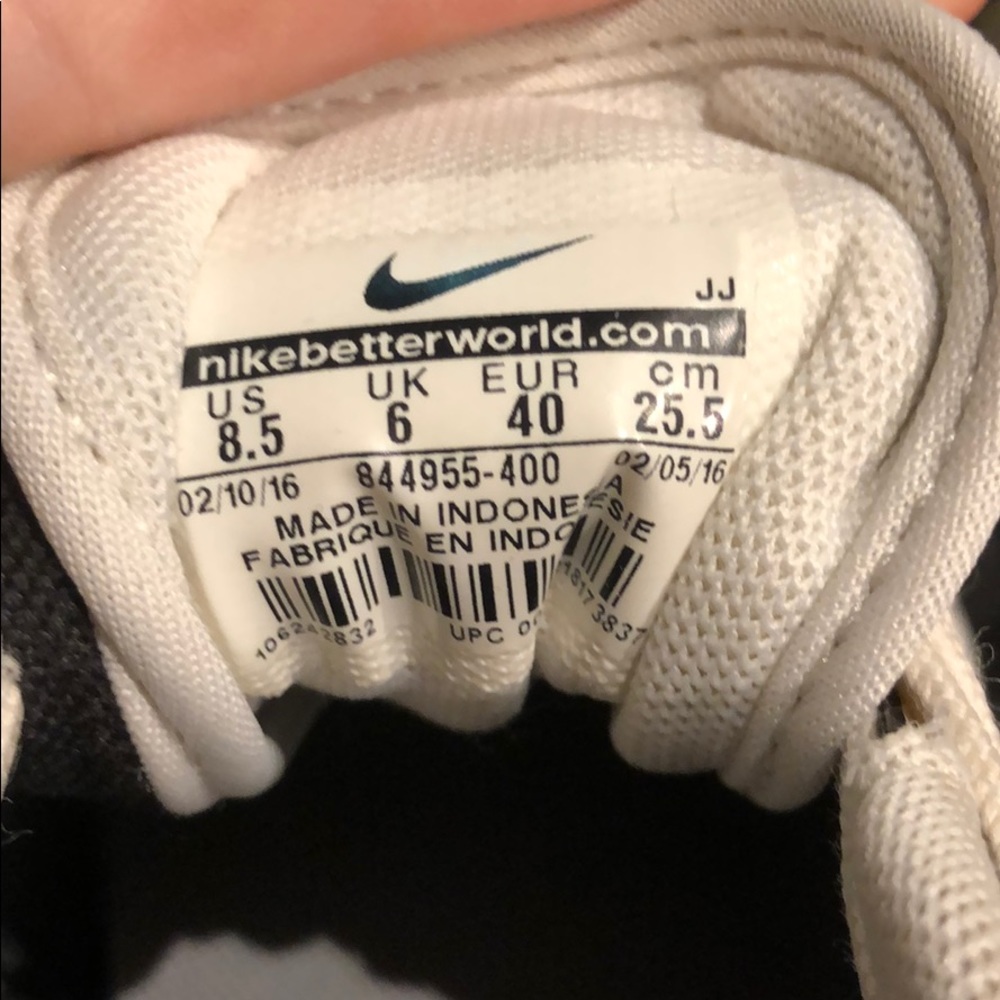 Nike Air Max Thea. Size 8.5 - Picture 5 of 6